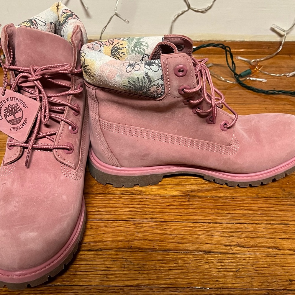 Timberland Women's Pink Floral Collar Boots